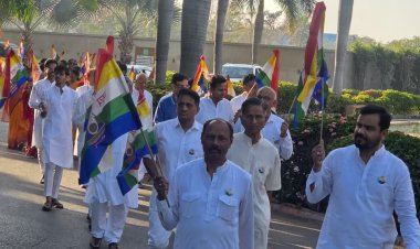 महावीर जन्म कल्याणक महोत्सव पर निकली प्रभात फेरी