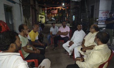 खल्लारी रोपवे दुर्घटना : आयुषी धावरे के निधन पर विधायक पुरंदर मिश्रा ने जताया शोक, परिजनों से मिलकर हर संभव सहायता का दिया आश्वासन