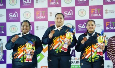 रायपुर में खेल रहा इंडिया :  86 किलोग्राम भारोत्तोलन में महाराष्ट्र की साक्षी ने उठाया स्वर्ण,छत्तीसगढ़ की रिशिका कश्यप ने जीता रजत