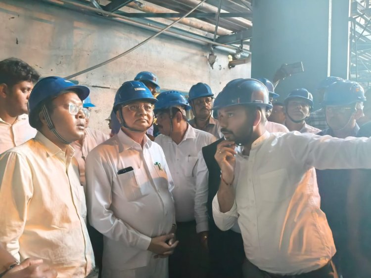 उद्योग मंत्री लखनलाल देवांगन ने किया वेदांता पावर प्लांट के घटनास्थल का निरीक्षण, एफआईआर दर्ज करने दिए निर्देश