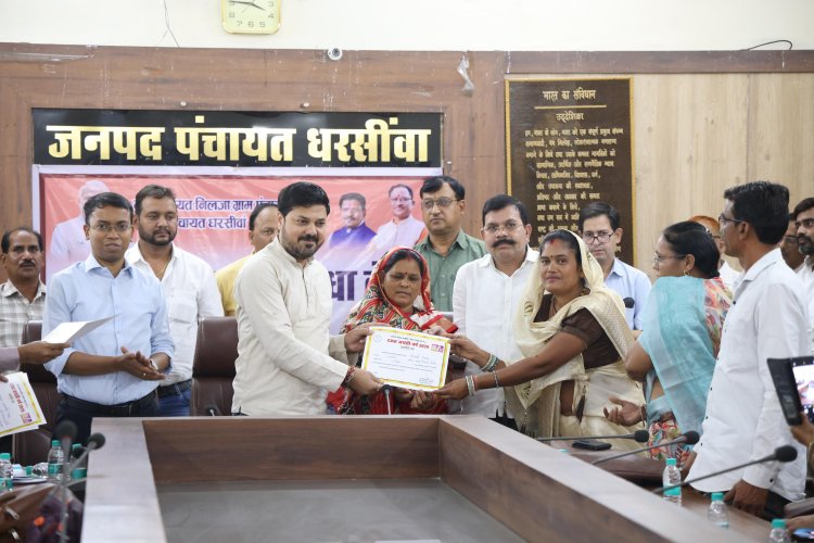 *विधायक अनुज शर्मा ने अधिकारियों को दी नसीहत- "दफ्तरों से निकलें और धरातल पर काम करें"*