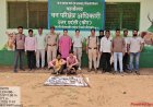 चीतल के शिकारी गिरफ्तार, मांस और शिकार में उपयोगी हथियार जब्त