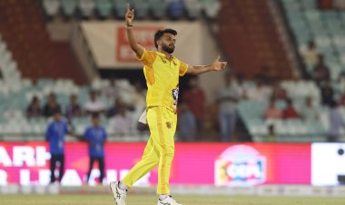 सीसीपीएल-3 : आयुष के '5 विकेट' हैट्रिक से दहाड़े रायगढ़ लायंस, रायपुर रायनोस 116 रन पर सिमटी