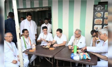 काफिला रुका-कैमरे चले: नवा रायपुर में राहुल गांधी का 'टेस्ट ब्रेक',कांग्रेस नेताओं संग पहुंचे मैगी पॉइंट