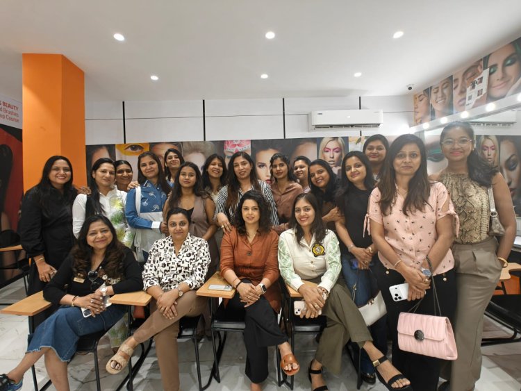 हेयर स्टाइलिंग से स्किन केयर तक सीखे ब्यूटी के गुर,रोटरी क्लब ऑफ रायपुर एलिगेंस की कार्यशाला में 60 से अधिक महिलाओं ने लिया हिस्सा